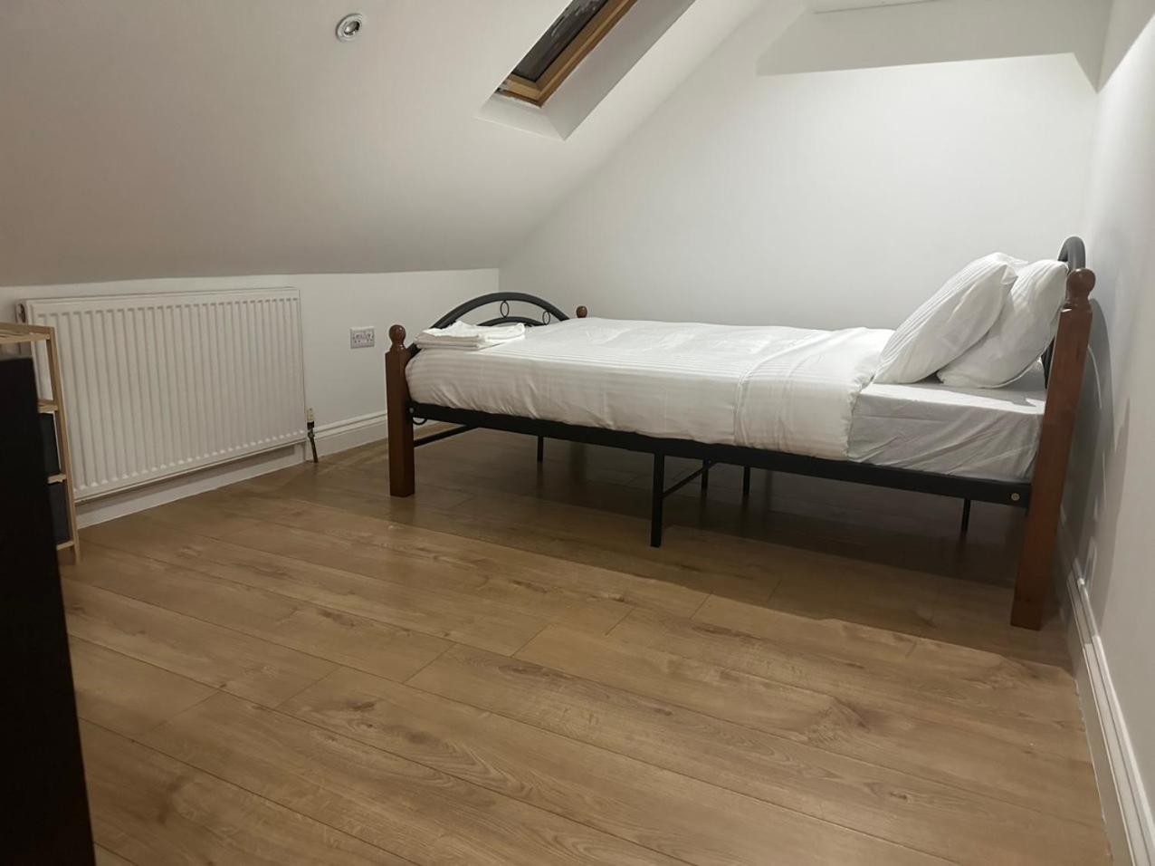 Tran Uk Homestay Londra Esterno foto